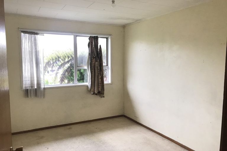 Photo of property in 62 Lavery Place, Sunnynook, Auckland, 0632