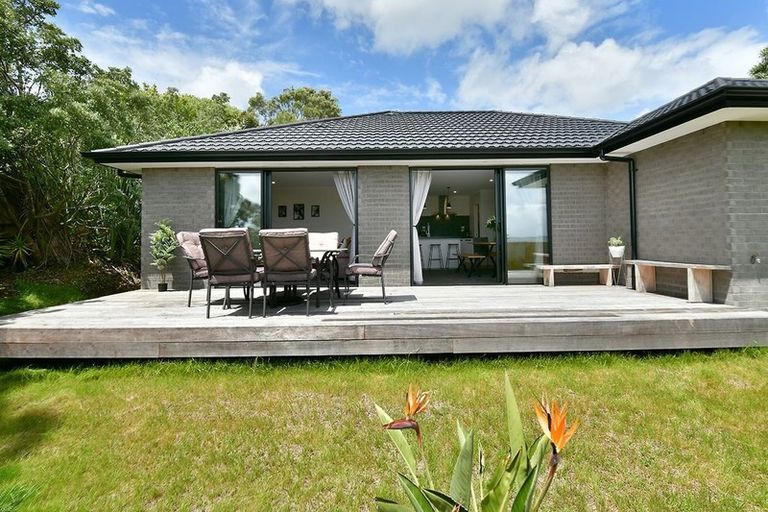 Photo of property in 35 St James Avenue, Helensville, 0800