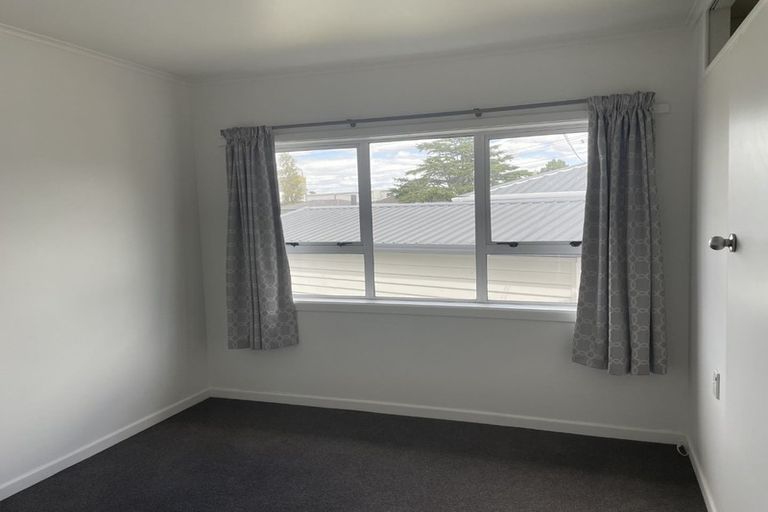 Photo of property in 5 Christmas Road, Manurewa, Auckland, 2102