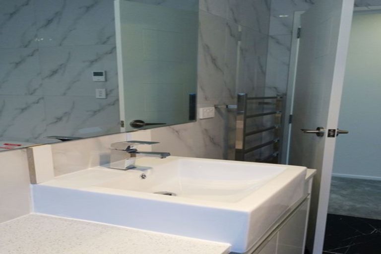 Photo of property in 75 Rosewell Crescent, Flat Bush, Auckland, 2019