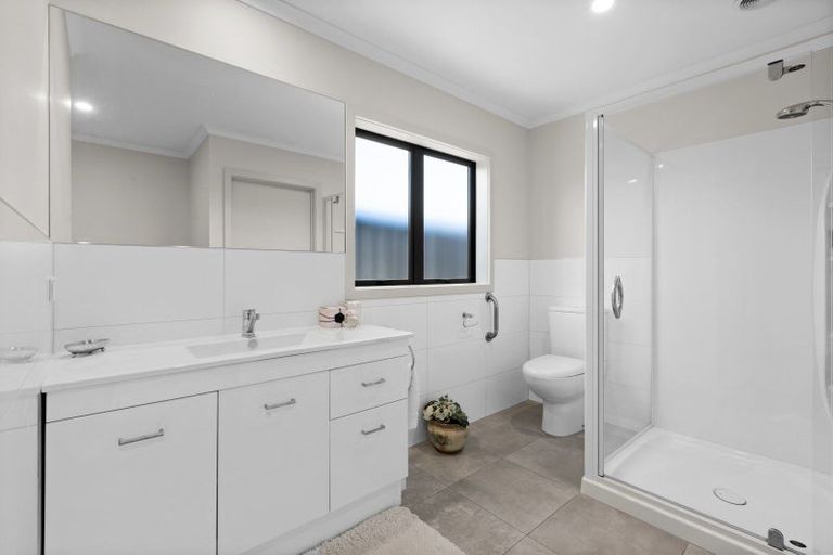 Photo of property in 62a Puketapu Road, Taradale, Napier, 4112