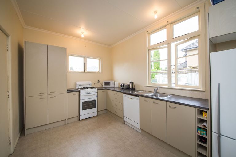 Photo of property in 5 Summerhays Street, Terrace End, Palmerston North, 4410