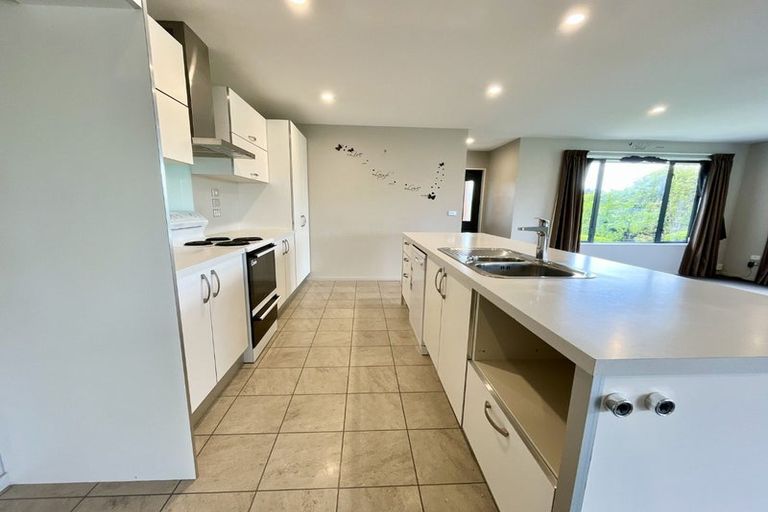 Photo of property in 1 Keats Place, Rolleston, 7614