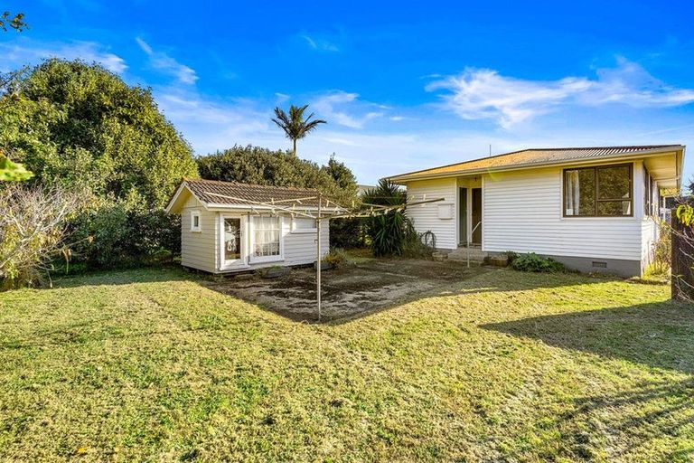 Photo of property in 36 Sullivan Avenue, Mangere Bridge, Auckland, 2022