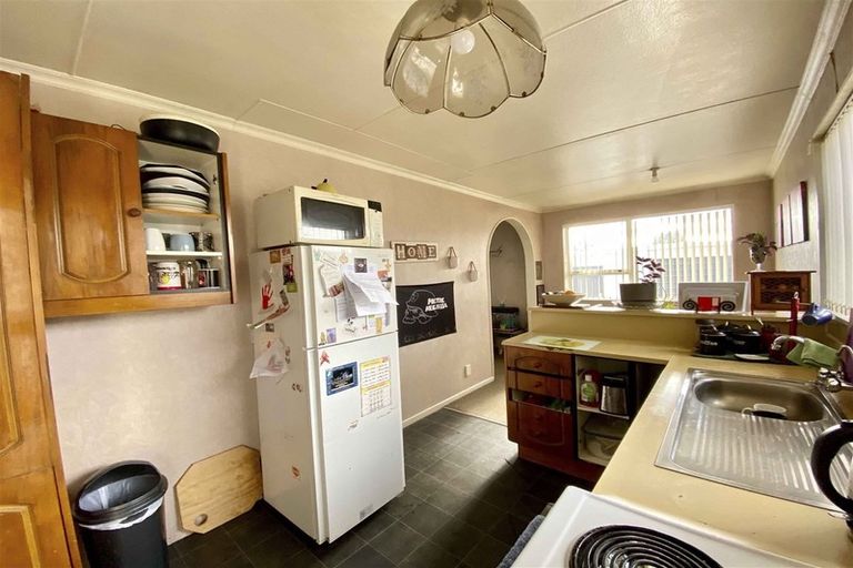 Photo of property in 114 Bay Road, Grasmere, Invercargill, 9810