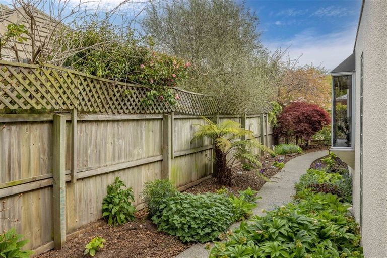 Photo of property in 28 Ilam Park Place, Ilam, Christchurch, 8041