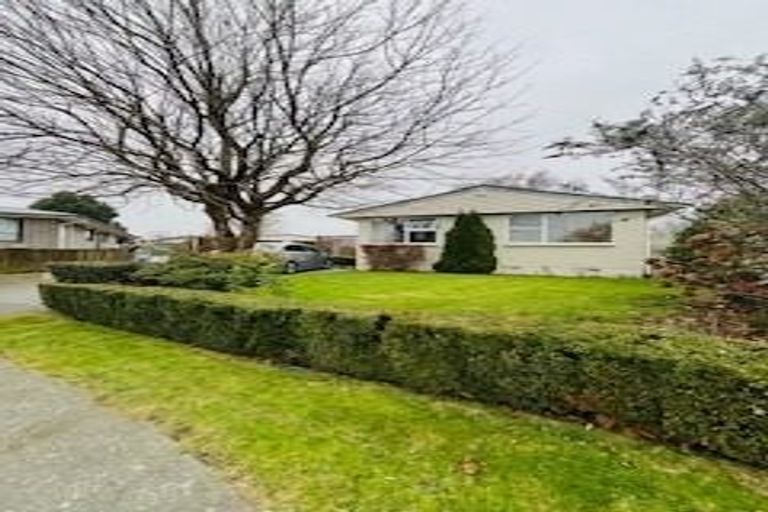 Photo of property in 11 Gloaming Place, Sockburn, Christchurch, 8042