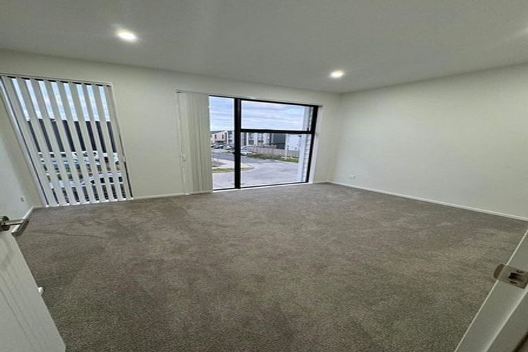 Photo of property in 13 Pilot Drive, Hobsonville, Auckland, 0616