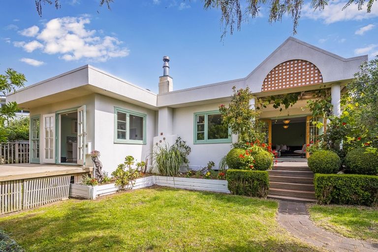 Photo of property in 42 Poplar Avenue, Raumati South, Paraparaumu, 5032