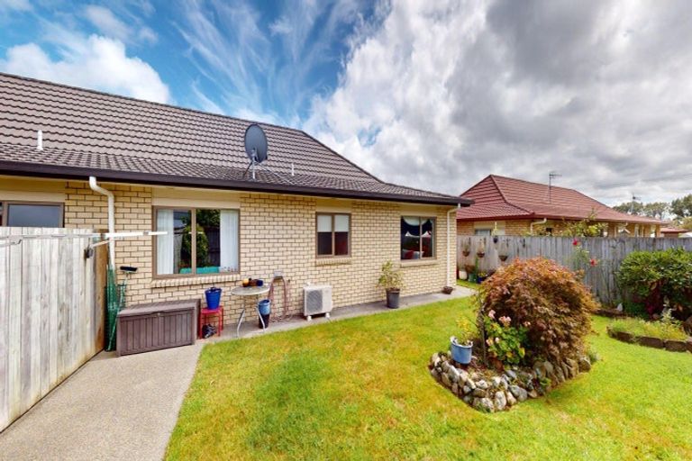 Photo of property in Trackside Villas, 30/91 Mako Mako Road, Levin, 5510