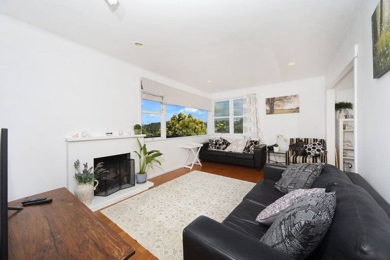 Photo of property in 24 Palmerston Road, Birkenhead, Auckland, 0626