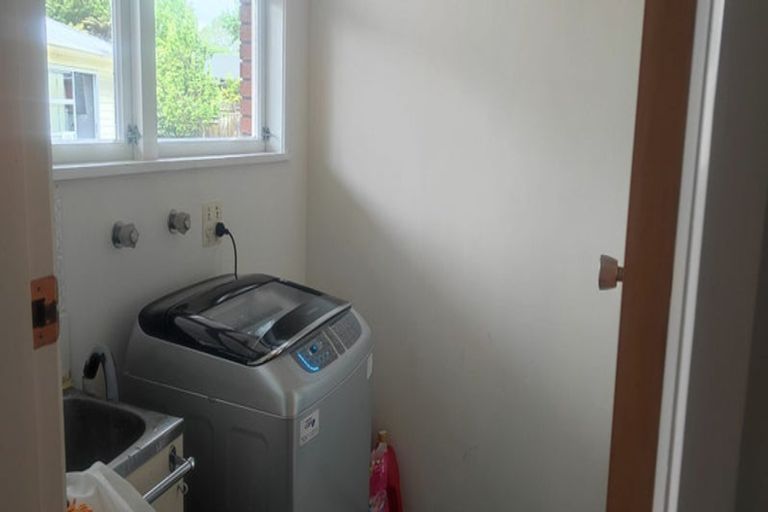 Photo of property in 6 Robert Grigg Place, Hamilton East, Hamilton, 3216