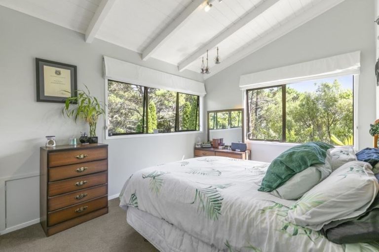 Photo of property in 20 Saddleback Rise, Murrays Bay, Auckland, 0630