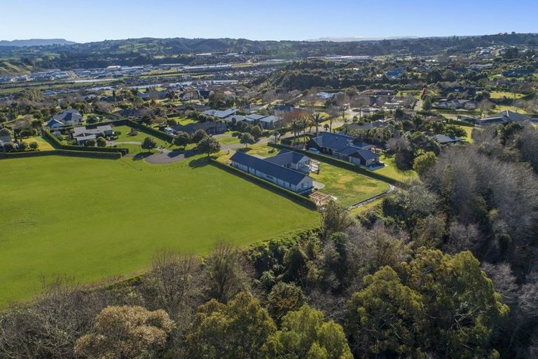 Photo of property in 11 Molloy Rise, Pyes Pa, Tauranga, 3112