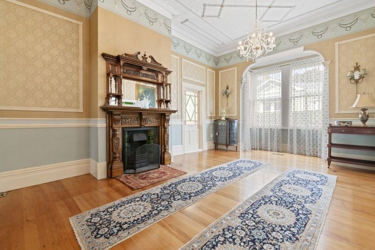 Photo of property in 41 Stanley Point Road, Stanley Point, Auckland, 0624