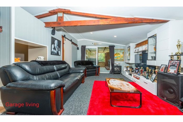 Photo of property in 14 Fairdene Avenue, Henderson, Auckland, 0610