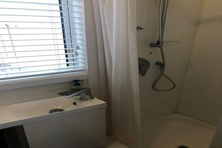 Photo of property in 57 Milford Road, Milford, Auckland, 0620