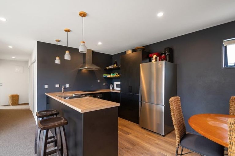 Photo of property in 32 Silver Street, Lower Shotover, Queenstown, 9304