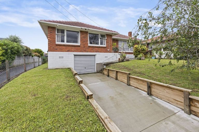Photo of property in 15 Mcrae Road, Mount Wellington, Auckland, 1060