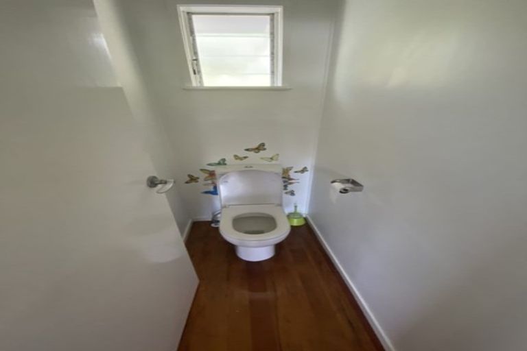 Photo of property in 8 Sequoia Place, Sunnynook, Auckland, 0620