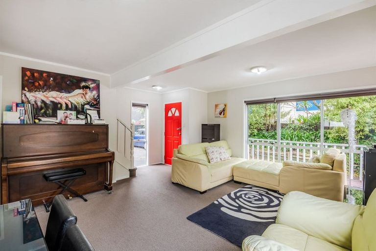 Photo of property in 1/26 Wilkinson Way, Browns Bay, Auckland, 0630