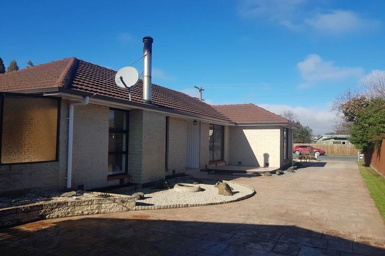 Photo of property in 22 Woodend Road, Woodend, 7610