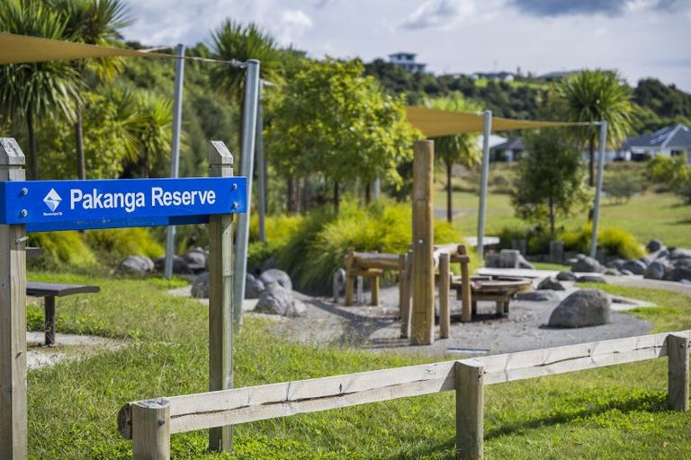 Photo of property in 38 Pakanga Grove, Pyes Pa, Tauranga, 3112