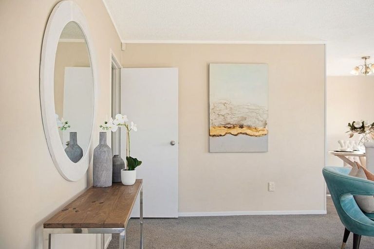 Photo of property in 1/13 Redwing Street, Browns Bay, Auckland, 0630