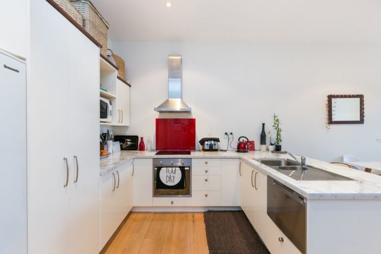Photo of property in De Vere Apartments, 1/23 Tennyson Street, Te Aro, Wellington, 6011
