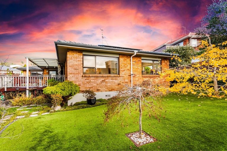 Photo of property in 8 Petrel Place, Massey, Auckland, 0614