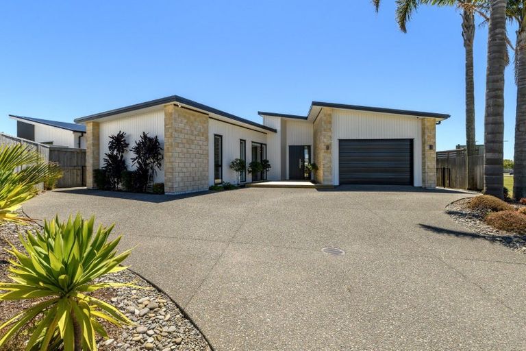 Photo of property in 71 Montiicola Drive, Papamoa Beach, Papamoa, 3118