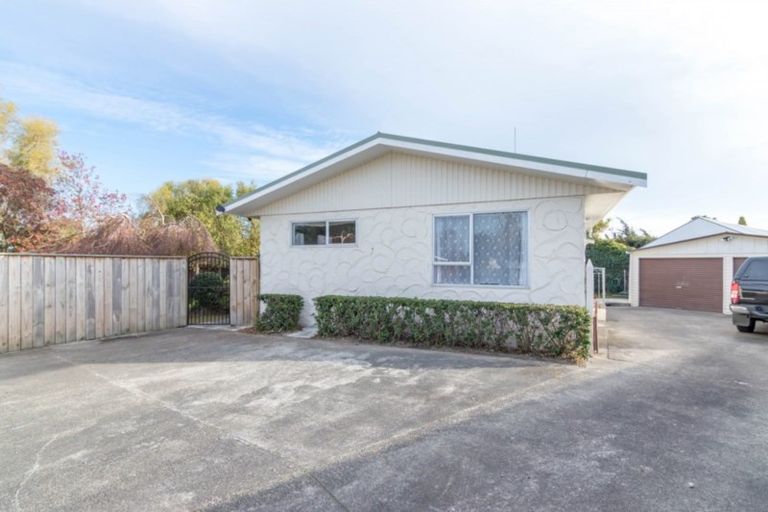 Photo of property in 17 Saturn Crescent, Milson, Palmerston North, 4414