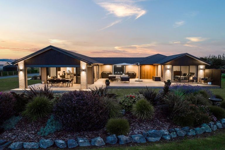 Photo of property in 13 Layci Lane, Waipu, 0582