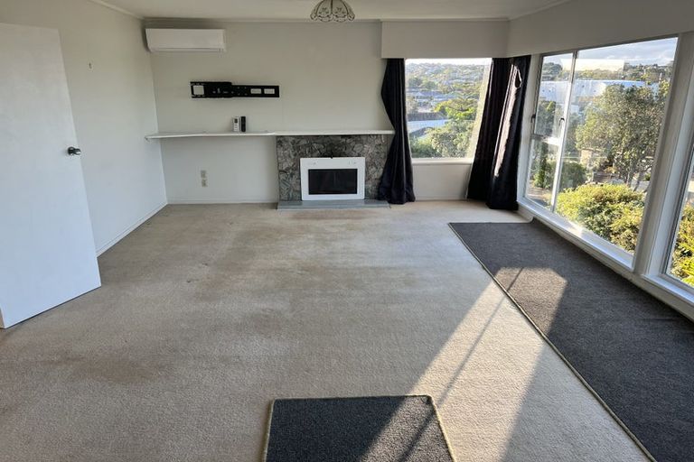 Photo of property in 11 Whitby Crescent, Mairangi Bay, Auckland, 0630