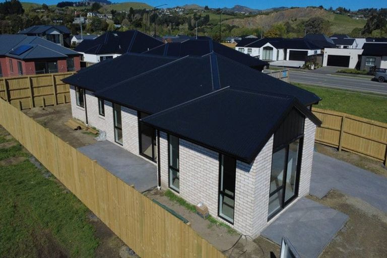 Photo of property in 2 Ned Place, Halswell, 8025