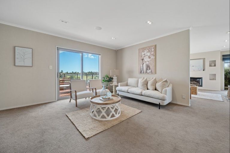 Photo of property in 5b Tupuhi Place, Highlands Park, New Plymouth, 4312