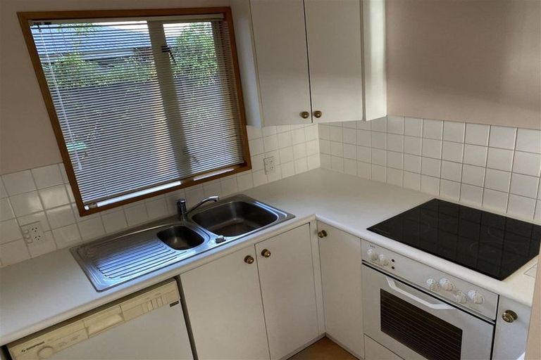 Photo of property in 10/38 Eversleigh Street, St Albans, Christchurch, 8014