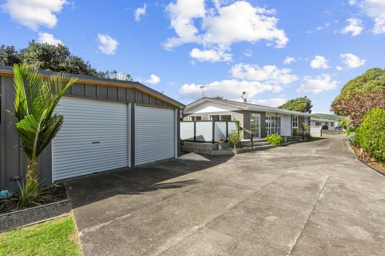 Photo of property in 13 Rangiatea Street, Paraparaumu Beach, Paraparaumu, 5032
