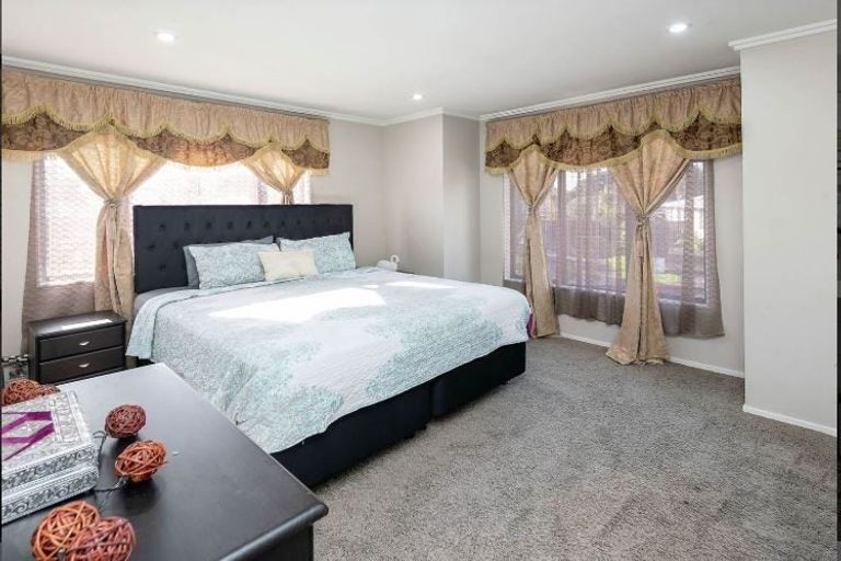 Photo of property in 8a Mccullough Avenue, Papatoetoe, Auckland, 2025