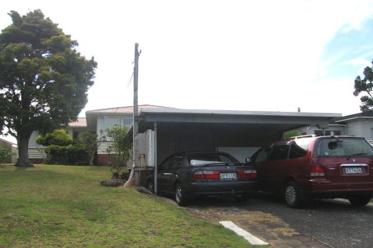 Photo of property in 161 Glenfield Road, Hillcrest, Auckland, 0626
