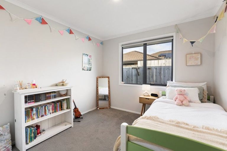 Photo of property in 15 Ian Place, Waihi Beach, 3611