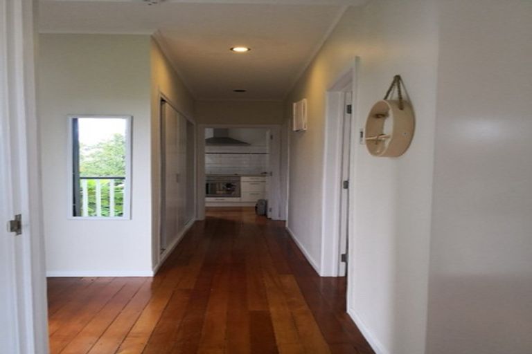 Photo of property in 1/134 Nile Road, Milford, Auckland, 0620