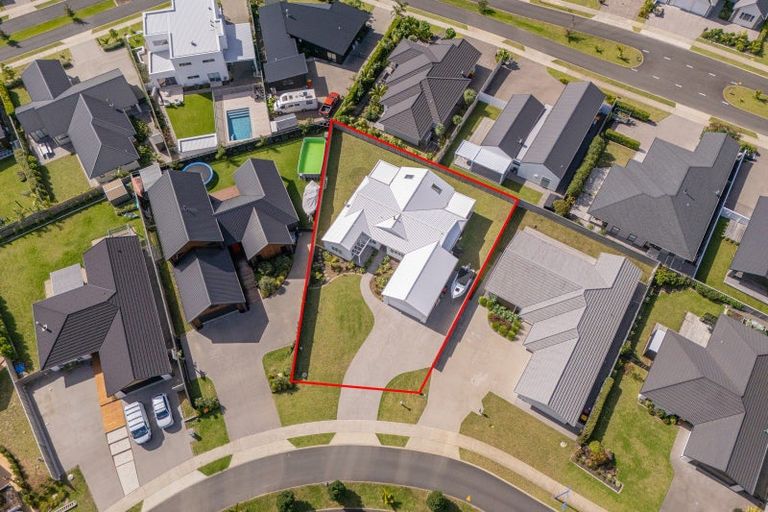 Photo of property in 11 Onerere Drive, Whitianga, 3510