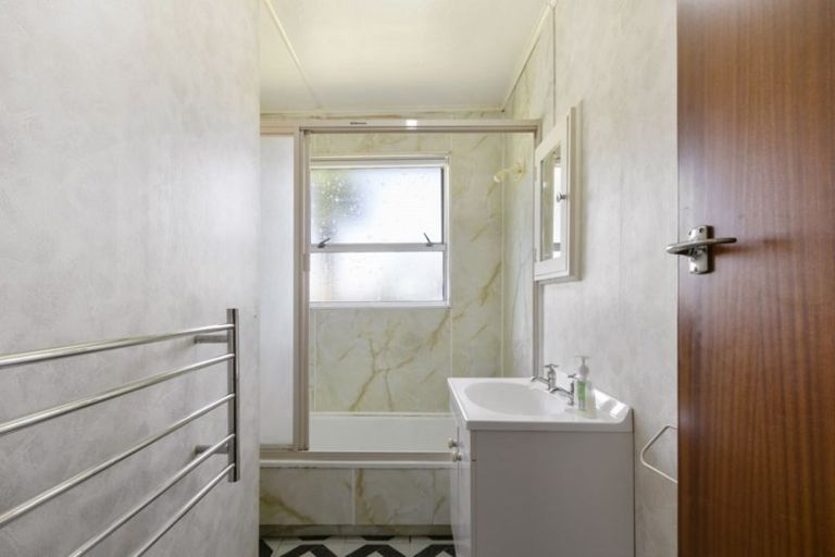 Photo of property in 2/312 Wellington Road, Wainuiomata, Lower Hutt, 5014