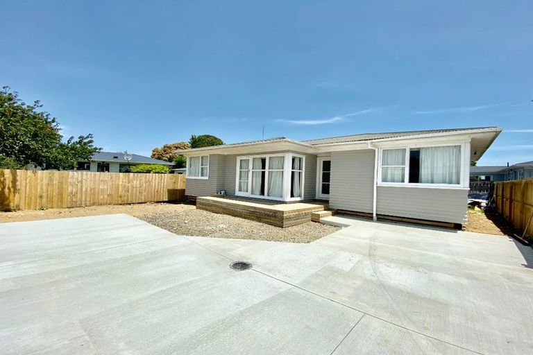 Photo of property in 15 Addington Avenue, Manurewa, Auckland, 2102