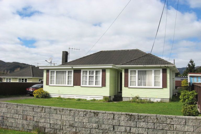 Photo of property in 3 Ngaio Street, Wainuiomata, Lower Hutt, 5014