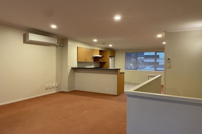 Photo of property in 17/3 Kelvin Grove, Te Aro, Wellington, 6011