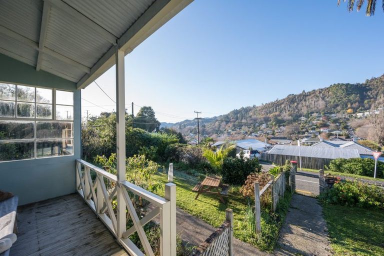 Photo of property in 92 Kawai Street, Nelson South, Nelson, 7010