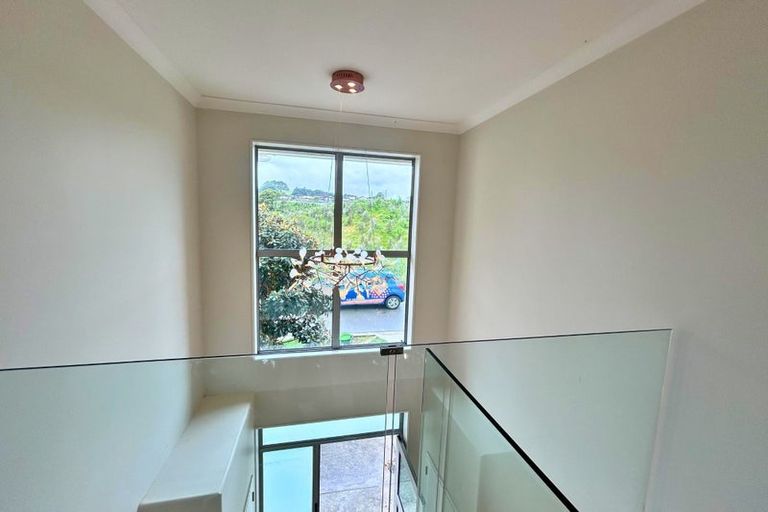 Photo of property in 21f Stamford Crescent, Flat Bush, Auckland, 2019