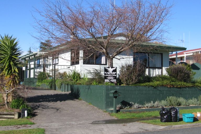 Photo of property in 15 Velma Crescent, Nawton, Hamilton, 3200